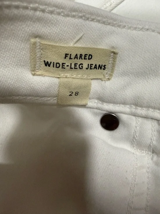 Madewell High-Rise Wide-Leg Jeans in White - Picture 4 of 4